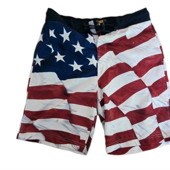 Bass Pro Shops Stars and Stripes Board Shorts - Picture 1 of 3